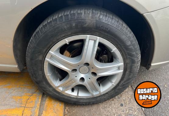 Autos - Ford Focus 2007 Nafta 220000Km - En Venta