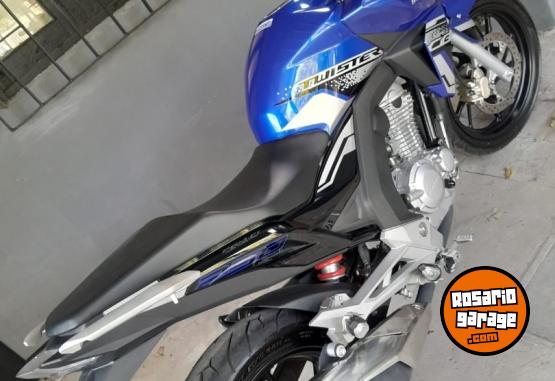 Motos - Honda Twister 250 2022 Nafta 2800Km - En Venta