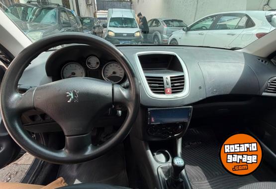 Autos - Peugeot 207 Compact 2015 Nafta 121200Km - En Venta
