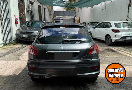 Autos - Peugeot 207 Compact 2015 Nafta 121200Km - En Venta