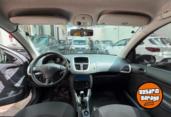 Autos - Peugeot 207 Compact 2015 Nafta 121200Km - En Venta