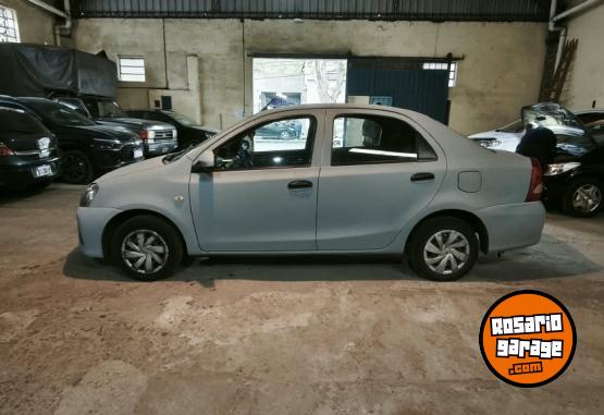 Autos - Toyota Etios Sedan X 1.5 2019 GNC 408000Km - En Venta