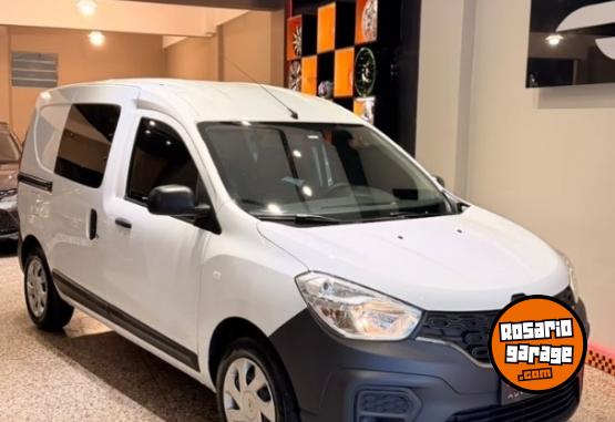 Utilitarios - Renault KANGOO EXPRESS 2024 Nafta 29000Km - En Venta
