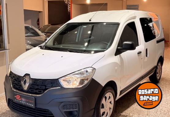 Utilitarios - Renault KANGOO EXPRESS 2024 Nafta 29000Km - En Venta