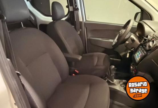 Utilitarios - Renault KANGOO EXPRESS 2024 Nafta 29000Km - En Venta