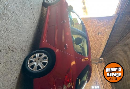 Autos - Peugeot 207 2014 Nafta 122000Km - En Venta