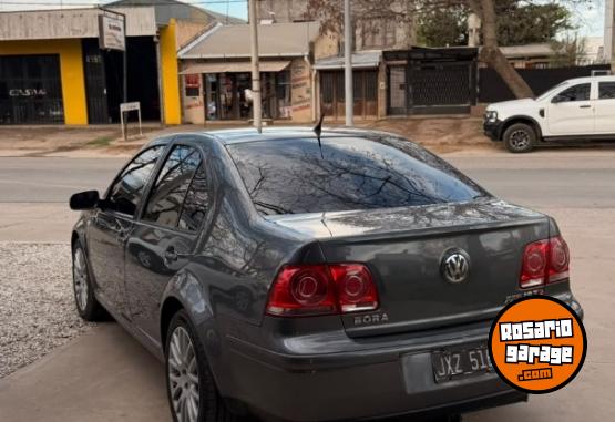 Autos - Volkswagen BORA 1.8T HIGHLINE CUERO 2011 Nafta 180000Km - En Venta