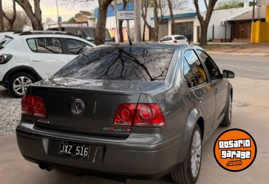 Autos - Volkswagen BORA 1.8T HIGHLINE CUERO 2011 Nafta 180000Km - En Venta