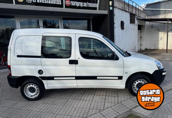 Utilitarios - Citroen BERLINGO FURGON 5ASIENTOS 2021 Diesel 60000Km - En Venta