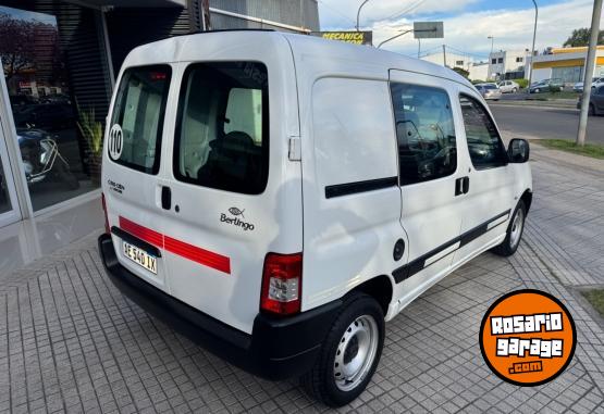 Utilitarios - Citroen BERLINGO FURGON 5ASIENTOS 2021 Diesel 60000Km - En Venta