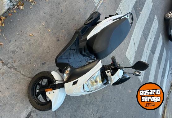 Motos - Kymco Agility 2024 Nafta 8900Km - En Venta