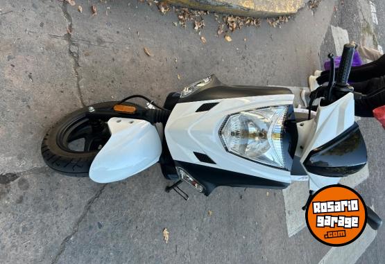 Motos - Kymco Agility 2024 Nafta 8900Km - En Venta