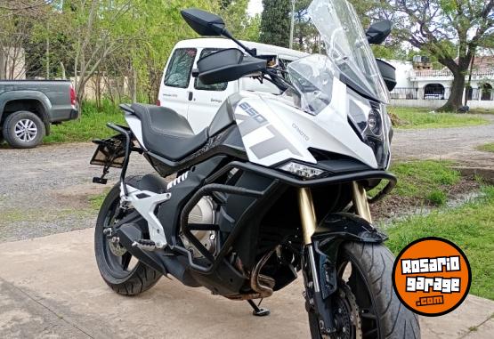 Motos - CF 650 MT 2024 Nafta 9600Km - En Venta