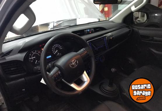Camionetas - Toyota HILUX DX cabina Simple 2018 Diesel 89900Km - En Venta