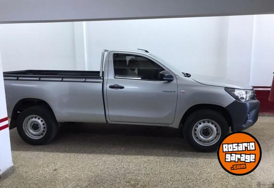 Camionetas - Toyota HILUX DX cabina Simple 2018 Diesel 89900Km - En Venta