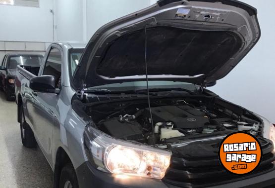 Camionetas - Toyota HILUX DX cabina Simple 2018 Diesel 89900Km - En Venta