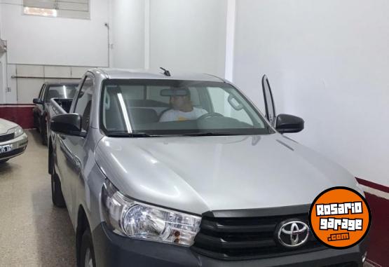 Camionetas - Toyota HILUX DX cabina Simple 2018 Diesel 89900Km - En Venta