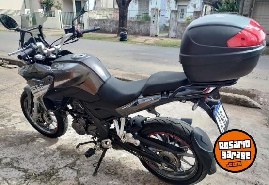 Motos - Benelli TRK 251 2022 Nafta 23000Km - En Venta