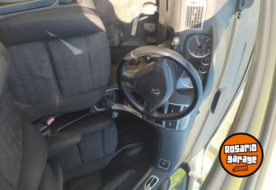 Autos - Peugeot 307 2006 Nafta 200000Km - En Venta