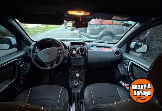 Camionetas - Renault Duster Oroch 2.0 2018 GNC 95000Km - En Venta