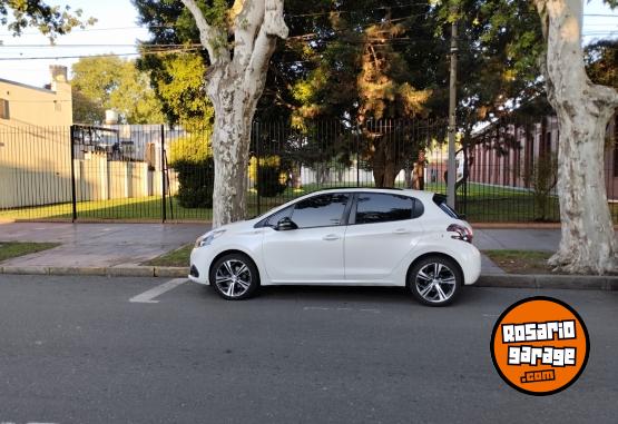 Autos - Peugeot 208 GT 2017 Nafta 115000Km - En Venta