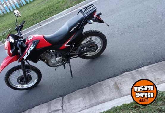 Motos - Honda Xr 150 L 2025 Nafta 9500Km - En Venta