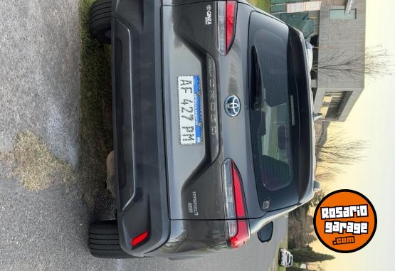 Autos - Toyota Corolla cross XEI hibirda 2022 Electrico / Hibrido 85000Km - En Venta