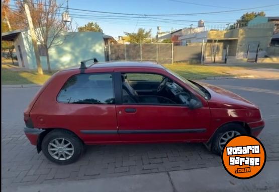 Autos - Renault Clio 1996 GNC 185000Km - En Venta