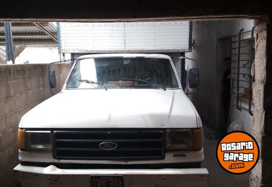 Camiones y Grúas - Vendo-permuto - En Venta