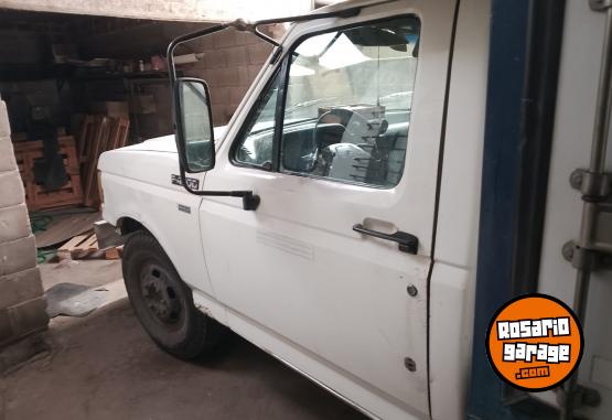 Camiones y Grúas - Vendo-permuto - En Venta