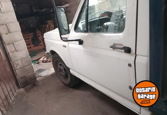 Camiones y Grúas - Vendo-permuto - En Venta