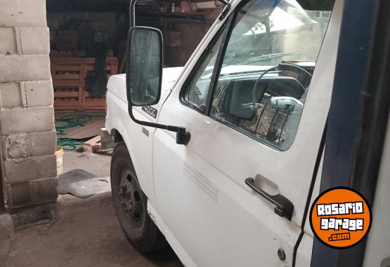 Camiones y Grúas - Vendo-permuto - En Venta