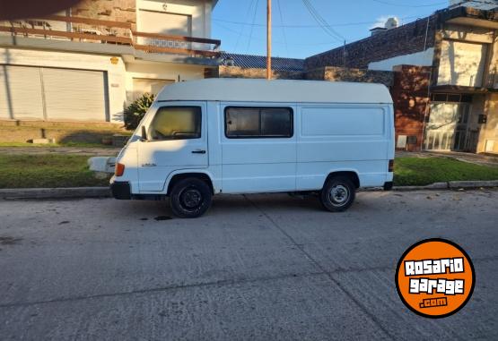 Camiones y Grúas - Vendo Mb 180 - En Venta