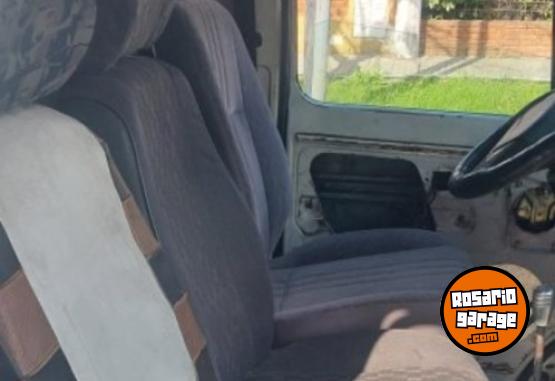Utilitarios - Renault Rodeo 1997 Diesel 300000Km - En Venta