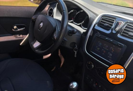 Autos - Renault Sandero 2015 Nafta 200000Km - En Venta