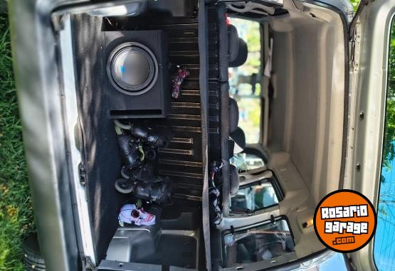 Utilitarios - Peugeot Partner Patagónica 155 2019 Nafta 170000Km - En Venta