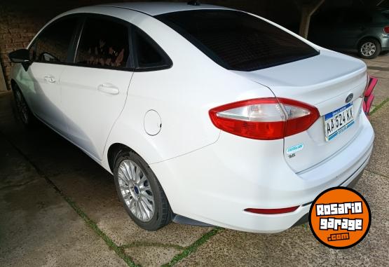 Autos - Ford Fiesta kinetic SE plus 2016 Nafta 74500Km - En Venta