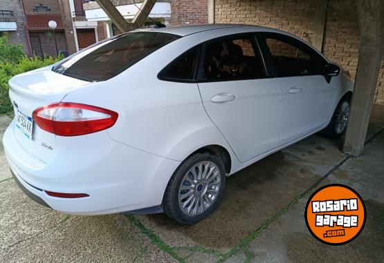 Autos - Ford Fiesta kinetic SE plus 2016 Nafta 74500Km - En Venta