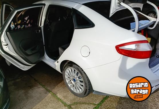 Autos - Ford Fiesta kinetic SE plus 2016 Nafta 74500Km - En Venta