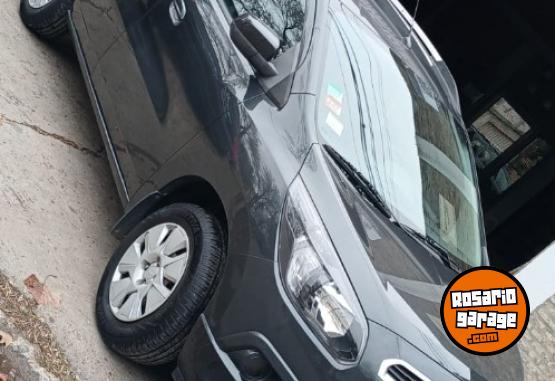 Autos - Chevrolet Spin lt 5 asientos 2016 Nafta 120000Km - En Venta