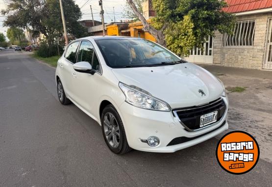 Autos - Peugeot 208 2016 Nafta 90000Km - En Venta