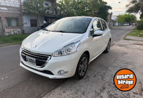 Autos - Peugeot 208 2016 Nafta 90000Km - En Venta