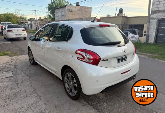 Autos - Peugeot 208 2016 Nafta 90000Km - En Venta