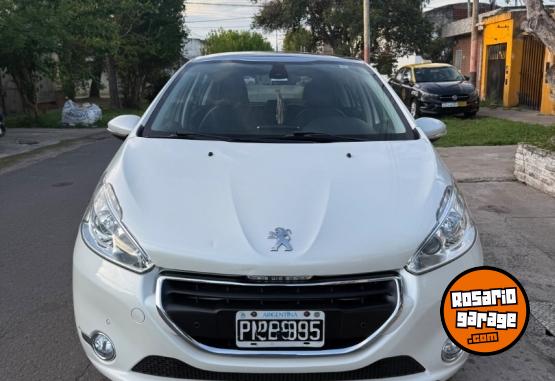 Autos - Peugeot 208 2016 Nafta 90000Km - En Venta