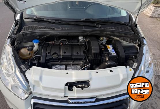 Autos - Peugeot 208 2016 Nafta 90000Km - En Venta