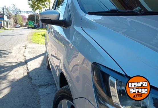 Autos - Volkswagen Fox 2017 Nafta 143000Km - En Venta