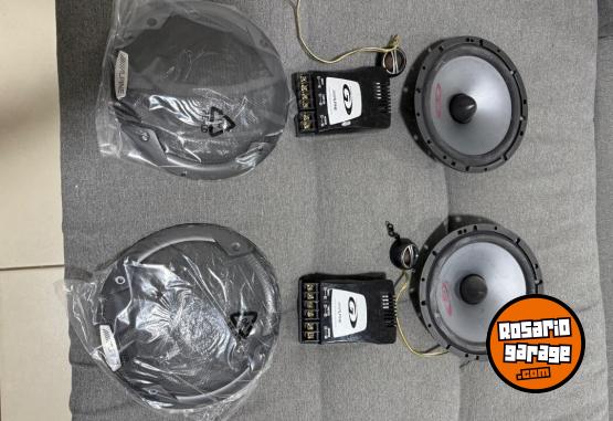 Accesorios para Autos - Vendo parlantes. - En Venta