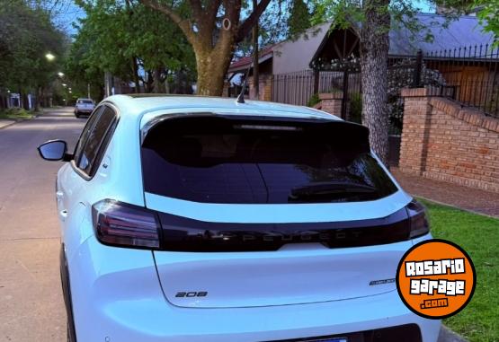 Autos - Peugeot 208 GT 2025 Nafta 26000Km - En Venta