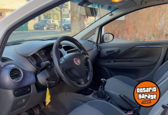 Autos - Fiat Punto Attractive 2013 Nafta 145000Km - En Venta