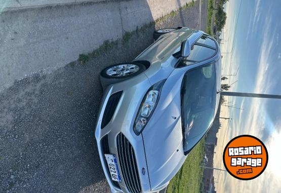 Autos - Ford Ford fiesta kinetic S plu 2017 Nafta 146000Km - En Venta
